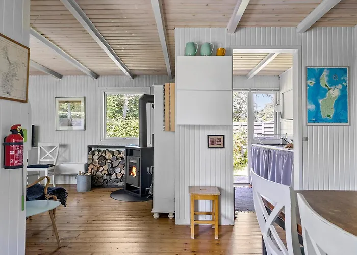 2 Bedroom In Semesterbostad Samsø