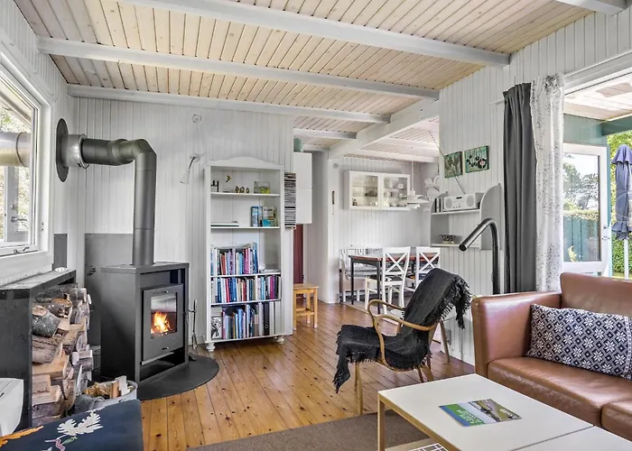 2 Bedroom In Samsø